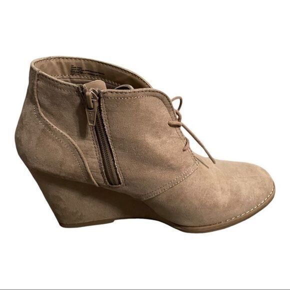 Universal Thread Bessie Wedge Bootie 
Tan
Size 10 - Picture 6 of 8